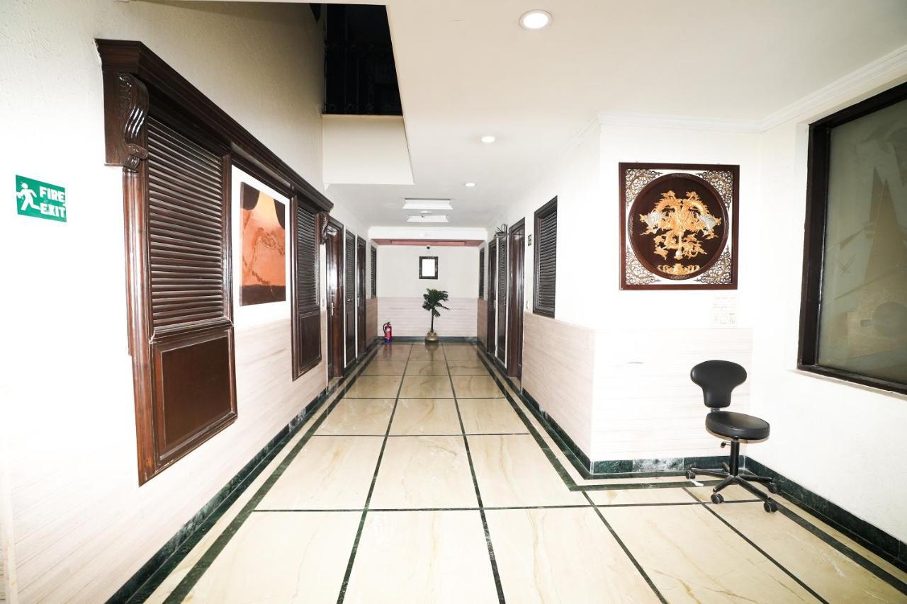 Stay Well Hotels & Homes غورغاون المظهر الخارجي الصورة