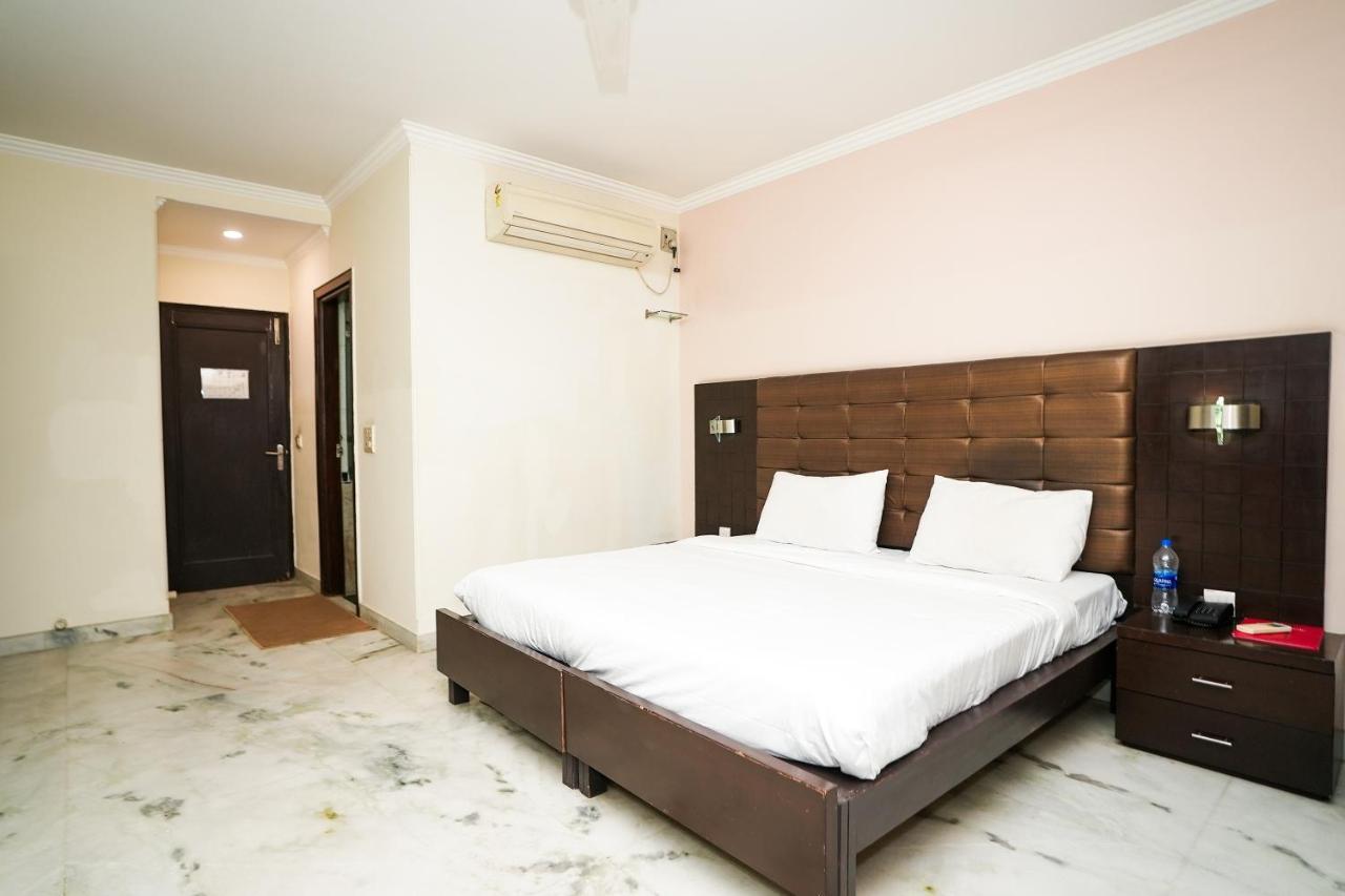 Stay Well Hotels & Homes غورغاون المظهر الخارجي الصورة