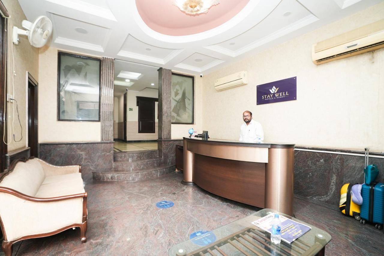 Stay Well Hotels & Homes غورغاون المظهر الخارجي الصورة
